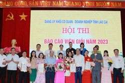 Thí sinh Vũ Thị Việt Hiếu giành giải Nhất Hội thi báo cáo viên giỏi năm 2023 của Đảng ủy Khối Cơ quan - Doanh nghiệp tỉnh