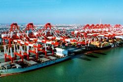 Tổng giá trị xuất nhập khẩu hàng hóa 7 tháng đầu năm 2023 đạt 374,36 tỷ USD