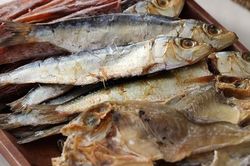 Ăn cá khô giảm phát triển khối u, bác sĩ chuyên khoa ung thư lên tiếng
