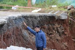 Đường Hồ Chí Minh qua Đắk Nông lại sụt lún đến 3m, đứt gãy nghiêm trọng