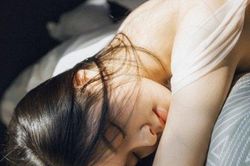Bối rối vì con gái không muốn tôi đi lấy chồng mới