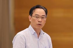3 năm không tăng học phí, các trường than khó: Thứ trưởng GD&ĐT nói gì?