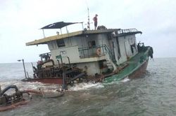 Nghi vấn tàu đánh cá bị đắm, một gia đình ngư dân mất tích trên biển
