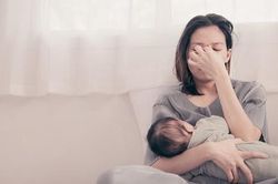 Loại thuốc mới giảm triệu chứng trầm cảm sau sinh trong 3 ngày