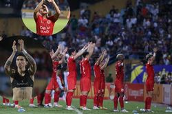 Quang Hải và Văn Hậu ăn mừng cùng CAHN sau chiến thắng trước Hà Nội FC