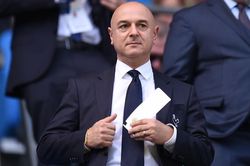Phản ứng gắt của Chủ tịch Tottenham sau 'tối hậu thư' từ Bayern