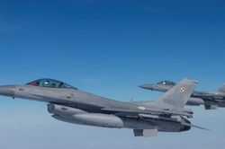 Kế hoạch đào tạo phi công Ukraine lái máy bay F-16 vướng rào cản ngôn ngữ