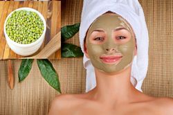 Sự dụng 3 loại mặt nạ bột đậu xanh tự làm cho làn da sáng mịn hơn