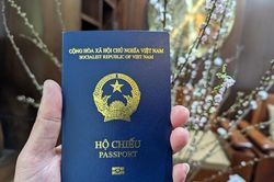 Thêm mẫu hộ chiếu mới có thời hạn không quá 1 năm từ 15/8