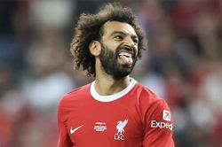 Liverpool sốc vì CLB của Saudi Arabia trả lương cực khủng cho Salah