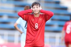Thùy Trang và sự nghiệt ngã của bóng đá