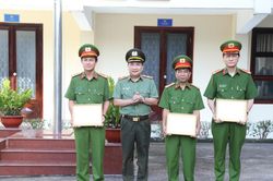 Đồng Nai: Khen thưởng 3 tập thể phá nhanh vụ án giết người, cướp tài sản