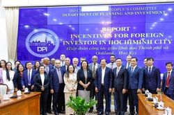 TPHCM muốn học hỏi Mỹ xây dựng trung tâm tài chính quốc tế
