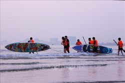 Xử lý tình trạng kinh doanh du lịch trái phép ven biển bán đảo Sơn Trà