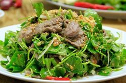 Loại rau mọc dại ven đường không ngờ là vị thuốc quý chữa bệnh cực tốt