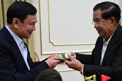 'Tình bạn vượt qua chính trị đơn thuần' của ông Hun Sen và ông Thaksin