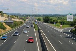 Luật mới của EU: Cứ mỗi 60km phải có một trạm sạc nhanh xe điện