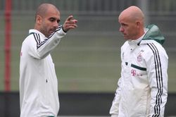 Ten Hag trên con đường vẻ vang hơn Pep
