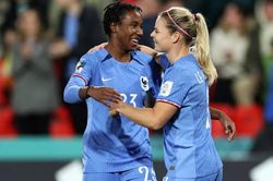 Pháp thắng dễ Maroc, Colombia lần đầu vào tứ kết World Cup nữ