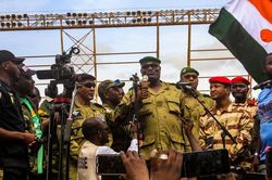 Mỹ thúc giục nhóm đảo chính Niger rút lui, ECOWAS sẽ bàn thêm về việc can thiệp quân sự