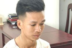 Gửi hình bạn trai mới cho người yêu cũ, cô gái bị chém gục giữa chợ