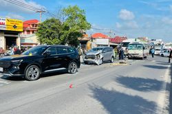 Tai nạn liên hoàn 3 ô tô trên QL51, người phụ nữ sang đường bị tông tử vong