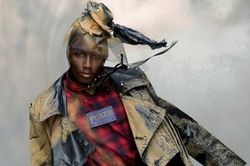 Nhà mốt Margiela ra mắt thiết kế ấn tượng, táo bạo