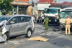 Đi bộ sang đường, một phụ nữ bị xe tông tử vong