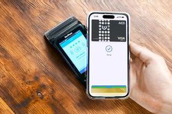 ACB giới thiệu Apple Pay đến khách hàng