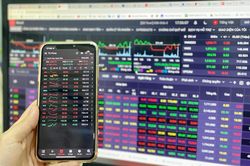 Thêm một phiên giao dịch tỷ USD của thị trường chứng khoán