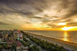 Miền Bắc mưa nắng đan xen, Trung Bộ trời nóng oi bức