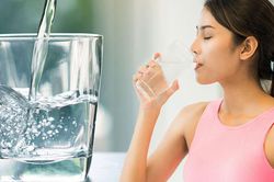 Uống nhiều nước có tác dụng gì?