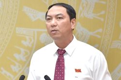 Kỷ luật khiển trách Chủ tịch UBND tỉnh Kiên Giang