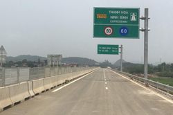 Trình Quốc hội ban hành Nghị quyết về thu phí đường cao tốc Nhà nước đầu tư
