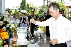 Truy điệu và an táng 6 liệt sĩ Ban lương thực Quảng Đà