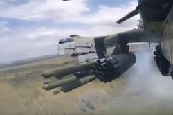 Clip trực thăng Ka-52 hỏa thiêu xe chiến đấu bộ binh