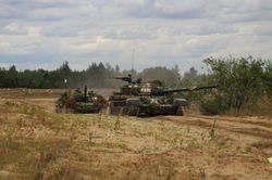 Minsk tập trận xe tăng cách hành lang Suwalki 5km khiến NATO lo lắng?