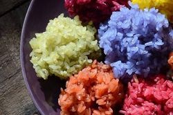 4 người bị ngộ độc tan máu sau khi ăn xôi màu từ cây cỏ