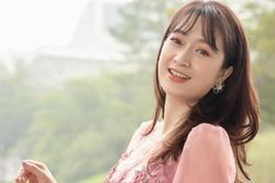 Thương 'Phía trước là bầu trời' tiết lộ về hôn nhân với ông xã làm giáo dục