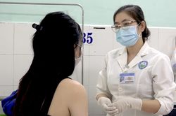 Tin quảng cáo trên Facebook, cô gái gặp họa sau khi nâng ngực trong khách sạn