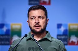 Tổng thống Ukraine: 'Chiến đấu trong thời gian dài rất khó khăn'