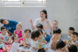 Nhan sắc 'mặt mộc' của Á hậu Phương Nhi
