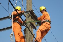 Yêu cầu xử lý vi phạm về quản lý, cung ứng điện