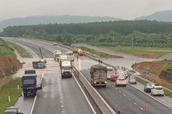 Cao tốc Phan Thiết - Dầu Giây bị ngập lụt: Trách nhiệm thuộc về đơn vị tư vấn