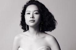 Ca sĩ Hoàng Quyên: '30 tuổi, tôi vẫn rong chơi'