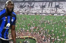 Lukaku bị fan Juventus 'xua đuổi' trong trận giao hữu