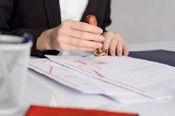 Phó Giám đốc có được ký hợp đồng kinh tế?