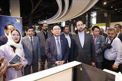 Chủ tịch Quốc hội làm việc với Trung tâm Công nghệ và Đổi mới sáng tạo Iran