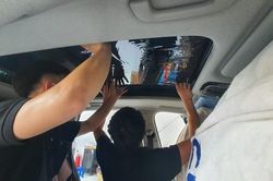 Mẹo giảm nhiệt ngày nắng nóng cho ô tô có cửa sổ trời