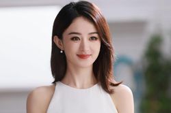 Triệu Lệ Dĩnh bị mắng vì lý do bất ngờ khi làm từ thiện